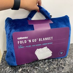 FOLD 'N GO™ BLANKET sizeLarge 60 in × 36 in